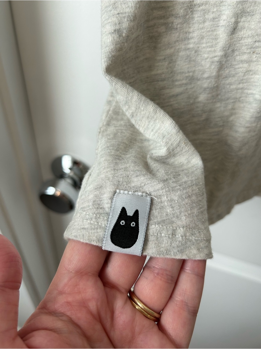 Heather Gray V-Neck Graphic Tee - Totoro Motif - Picture 5 of 7